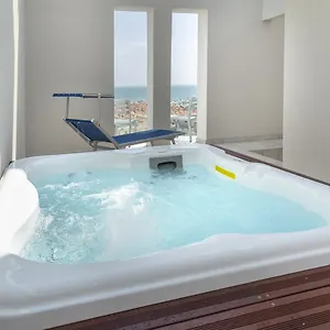 4* Hotel Ambassador